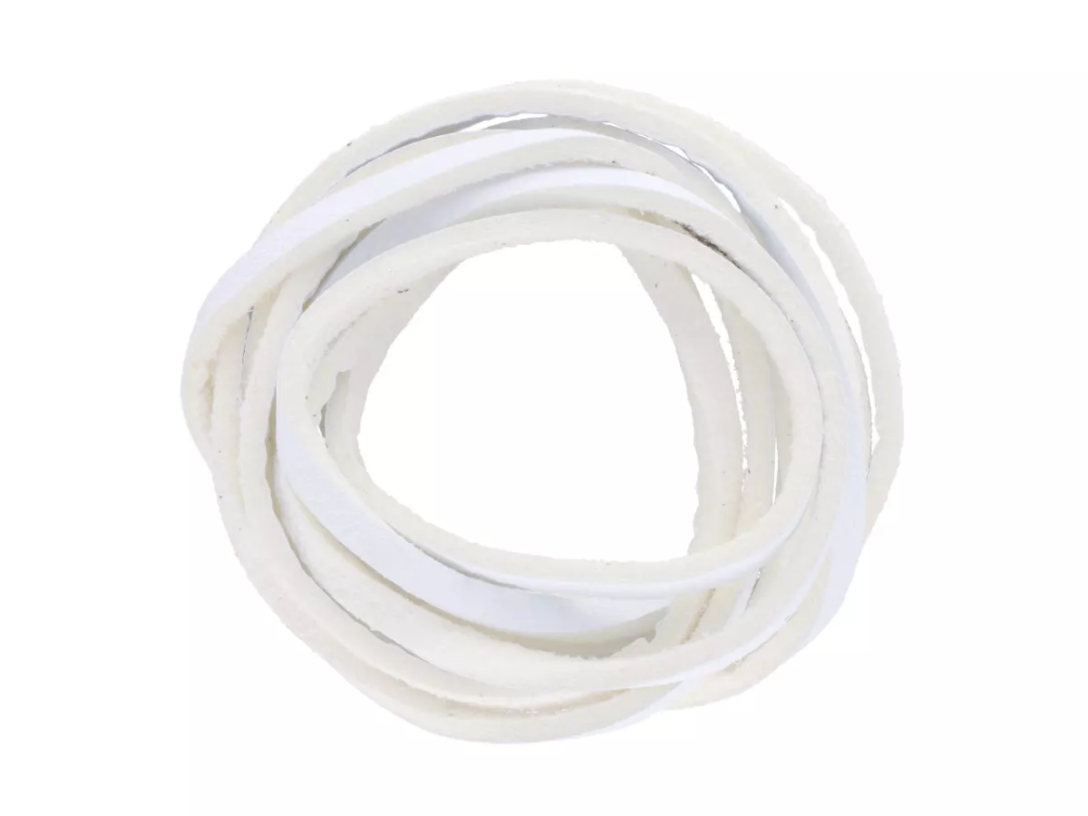 L3I46 RZEMIEŃ ZAMSZOWY 3/2 mm - 1 m