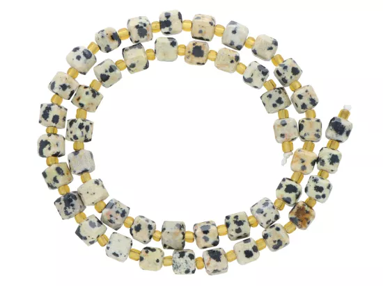 K7O52 JASPIS DALMATYŃSKI KOSTKI FASETOWANE 6/6 mm - 1 SZNUR