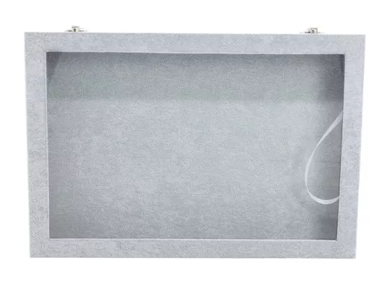 O1H27 EKSPOZYTOR NA BIŻUTERIĘ ZAMYKANY