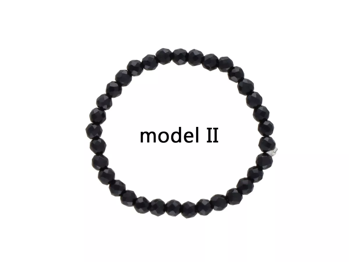 R3B86 PIERŚCIONEK SPINEL KULE FASETOWANE 2,5 mm