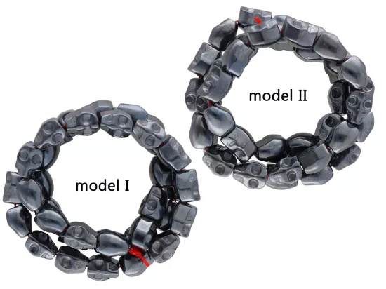 K7B21 HEMATYT CZASZKI 8/10 mm  - 1 SZNUR