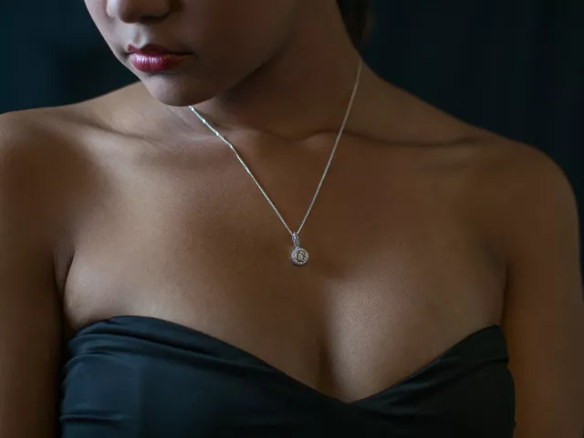 Czym czyścić stal chirurgiczną i dłużej cieszyć się jej pięknem? Poznaj najważniejsze wskazówki